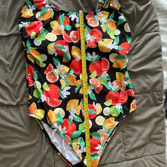 2 EUC underwire, one-piece swimsuits - Picture 11 of 11